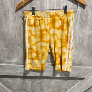 Feathers Yellow Tie-Dye Kids Shorts. X1